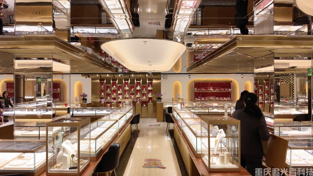 金價(jià)驚魂一夜后:“囤金大爺大媽”擠爆金店,拿下百克金條(3) 金價(jià)驚魂一夜后:“囤金大爺大媽”擠爆金店,拿下百克金條(3)